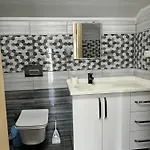 Milas-bodrum Oezel Havuzlu Triplex 别墅 *
