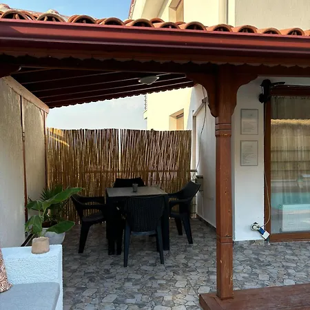 Вилла Milas-bodrum Oezel Havuzlu Triplex *