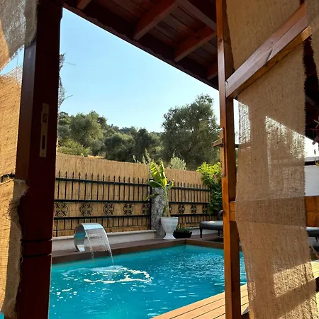 Milas-bodrum Oezel Havuzlu Triplex * Milas