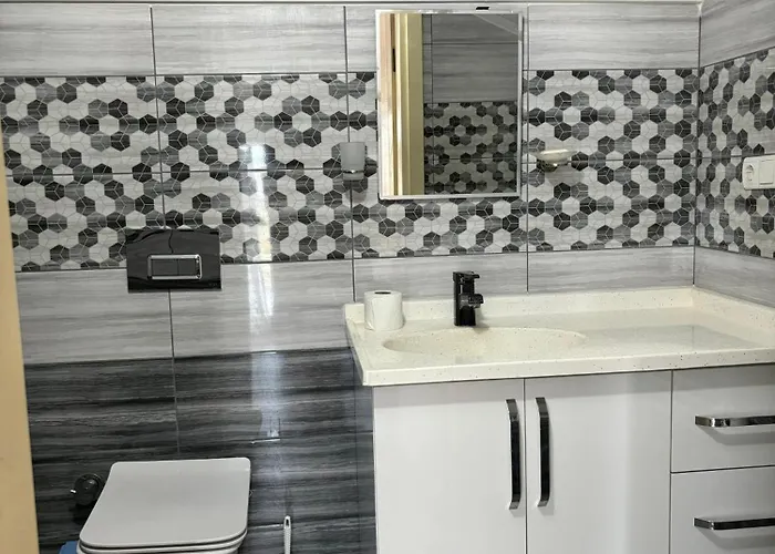 Milas-bodrum Oezel Havuzlu Triplex Vilă *