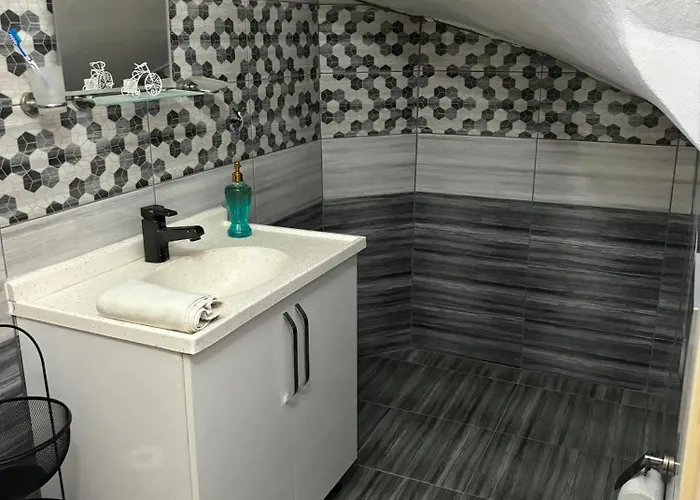 Milas-bodrum Oezel Havuzlu Triplex Vilă *