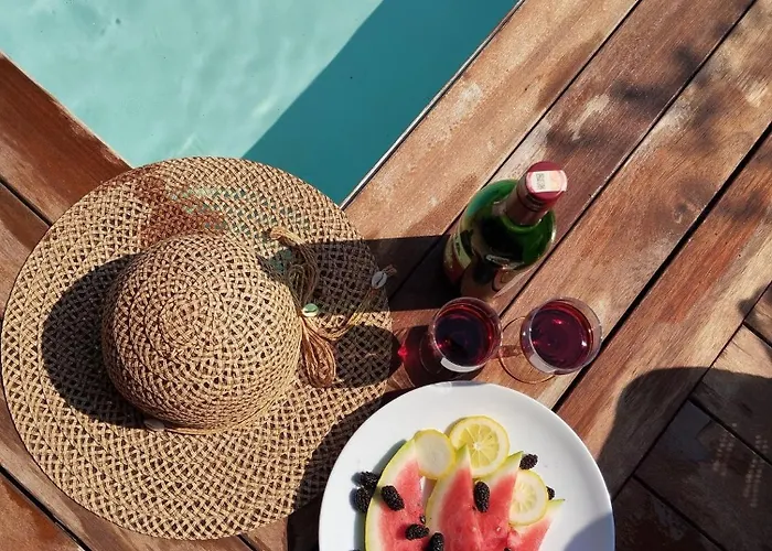 Milas-bodrum Oezel Havuzlu Triplex Vilă *