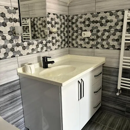 Villa Milas-bodrum Oezel Havuzlu Triplex Milas